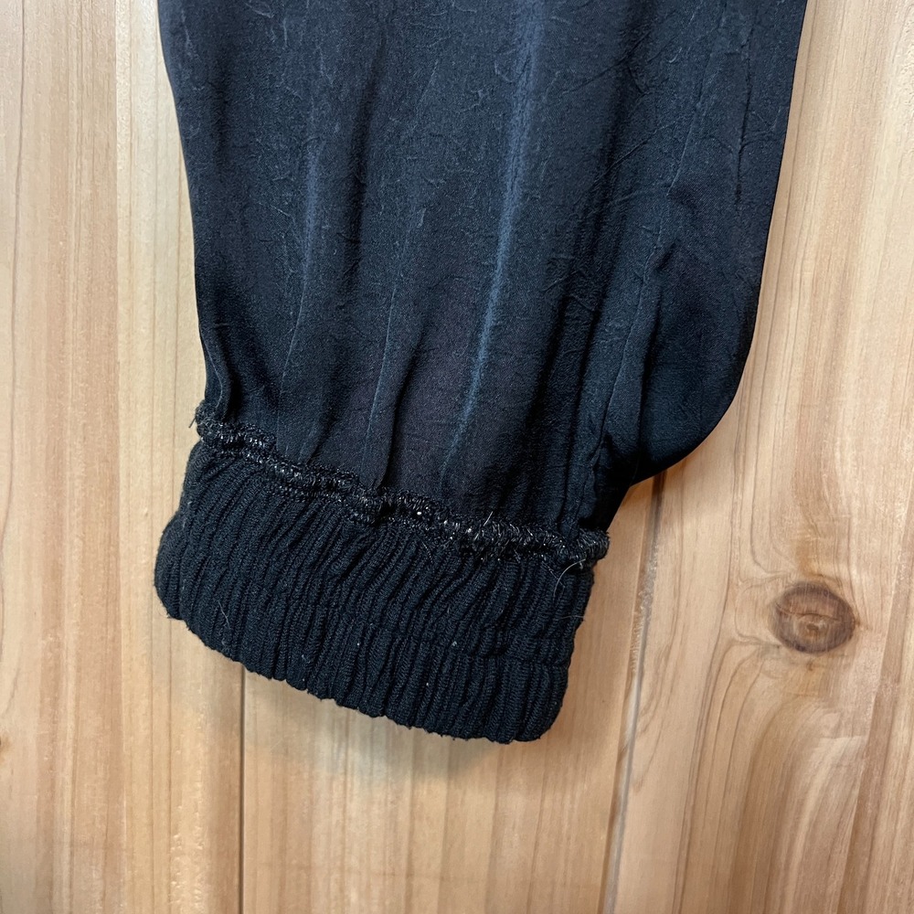 Black Silky Elastic Cargo Joggers Women's Athleisure Pants Lightweight Pull On M - Picture 4 of 10